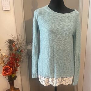 Pink Rose pull knitted sweater with lace detail. Juniors Swoll.